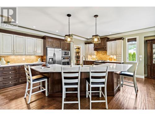2728 Valleyview Drive, Blind Bay, BC - Indoor Photo Showing Kitchen With Upgraded Kitchen