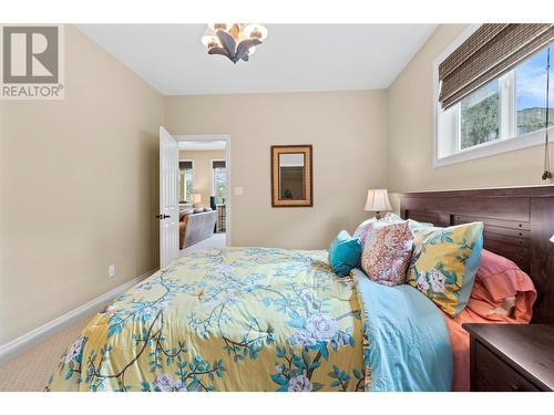 2728 Valleyview Drive, Blind Bay, BC - Indoor Photo Showing Bedroom
