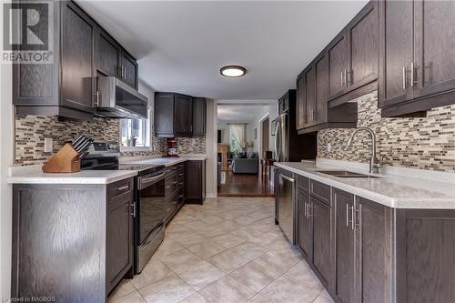 447077 10 Concession, Grey Highlands, ON - Indoor Photo Showing Kitchen With Double Sink With Upgraded Kitchen