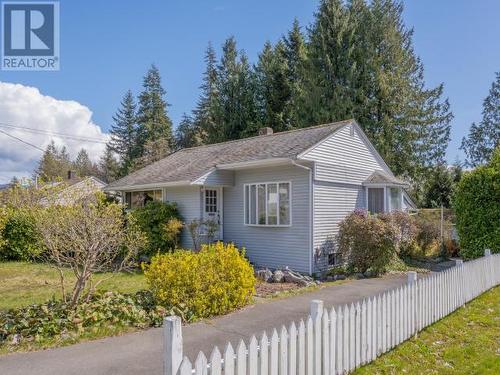 6618 Drake Street, Powell River, BC - Outdoor