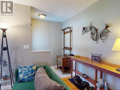 6618 Drake Street, Powell River, BC - Indoor