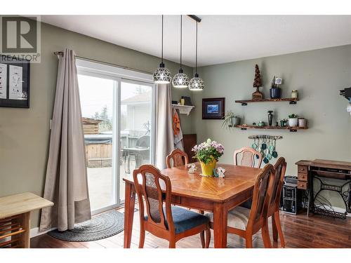 3290 Mcrobbie Road, West Kelowna, BC - Indoor Photo Showing Dining Room