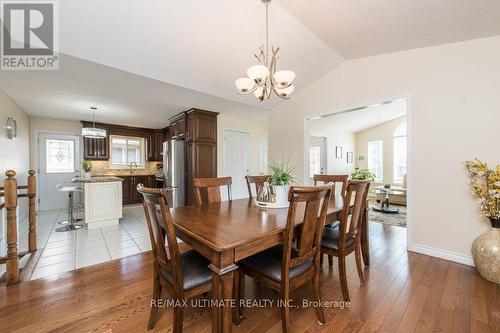 148 Fieldway Dr, Hamilton, ON - Indoor Photo Showing Dining Room