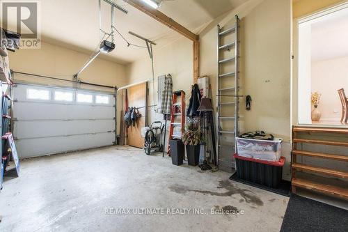 148 Fieldway Dr, Hamilton, ON - Indoor Photo Showing Garage