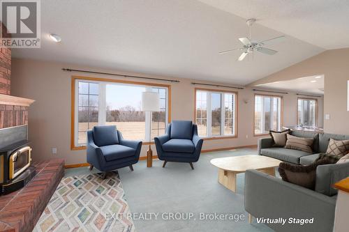 5864 County Rd 1, Prince Edward County, ON - Indoor Photo Showing Living Room
