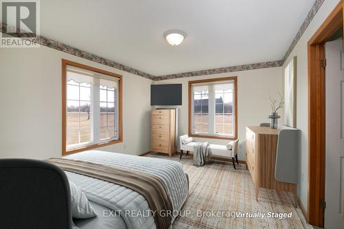 5864 County Rd 1, Prince Edward County, ON - Indoor Photo Showing Bedroom
