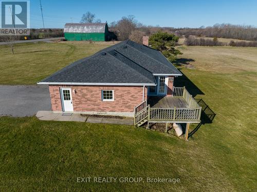 5864 County Rd 1, Prince Edward County, ON - Outdoor