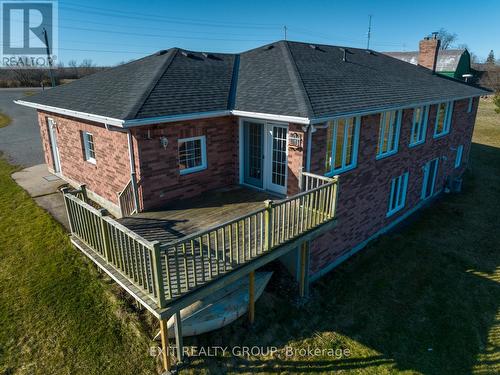 5864 County Rd 1, Prince Edward County, ON - Outdoor