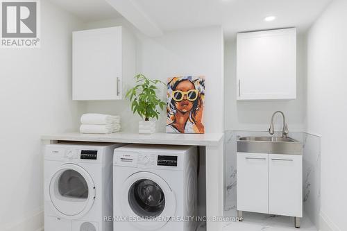 46 Appaloosa Tr, Hamilton, ON - Indoor Photo Showing Laundry Room