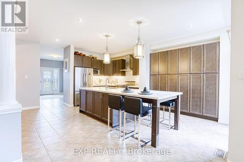 82 Lampman Dr, Grimsby, ON - Indoor Photo Showing Kitchen