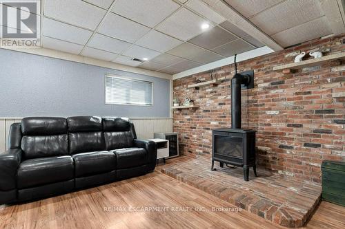 5099 Hartwood Avenue, Lincoln, ON - Indoor With Fireplace