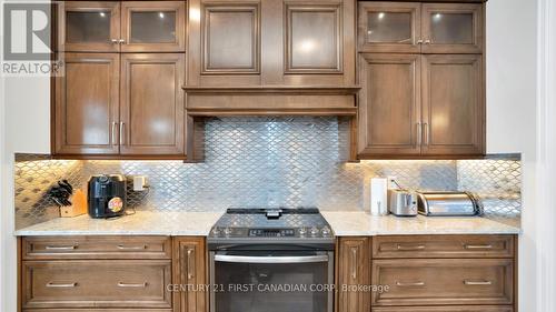 2935 Glanworth Dr, London, ON - Indoor Photo Showing Kitchen
