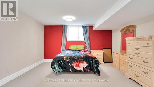 2935 Glanworth Dr, London, ON - Indoor Photo Showing Bedroom