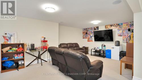 2935 Glanworth Dr, London, ON - Indoor Photo Showing Other Room