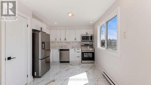 #11 -135 Chalmers St S, Cambridge, ON - Indoor Photo Showing Kitchen