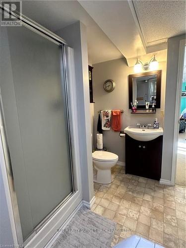 5 Southside Road, Kawartha Lakes, ON - Indoor Photo Showing Bathroom