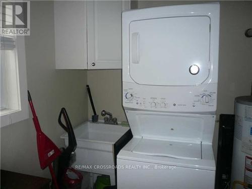 199 Pleasant Boulevard, Georgina, ON - Indoor Photo Showing Laundry Room