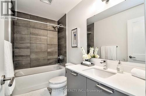 21 Frank Charlton Ave, Markham, ON - Indoor Photo Showing Bathroom