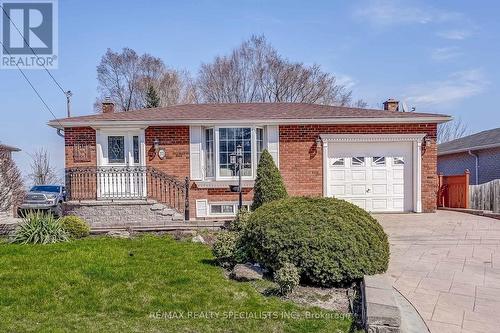 155 Collings Ave, Bradford West Gwillimbury, ON - Outdoor