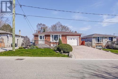 155 Collings Ave, Bradford West Gwillimbury, ON - Outdoor