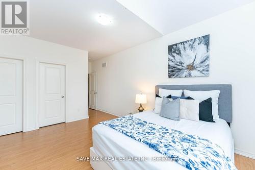25 Fann Drive, Brampton, ON - Indoor Photo Showing Bedroom