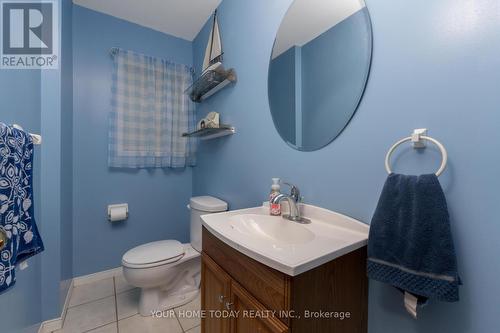 24 Dairy Dr, Halton Hills, ON - Indoor Photo Showing Bathroom