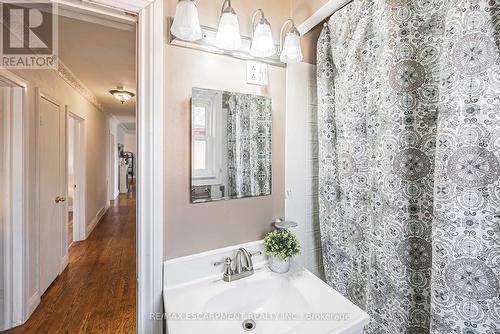 5432 Stratton Rd, Burlington, ON - Indoor Photo Showing Bathroom