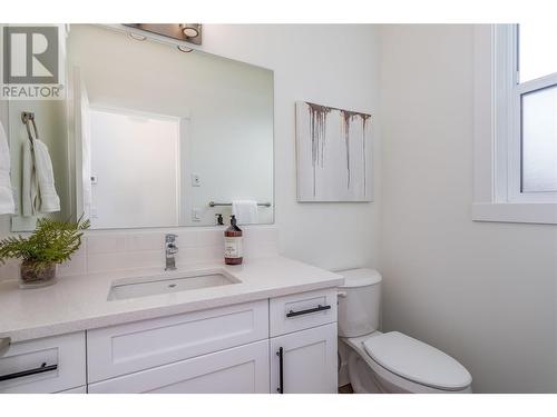 1481 Tower Ranch Drive, Kelowna, BC - Indoor Photo Showing Bathroom