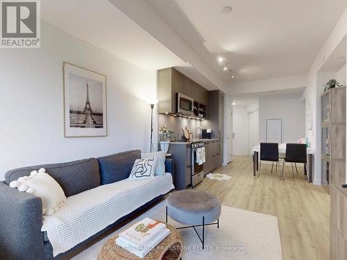 #2307 -135 East Liberty St, Toronto, ON - Indoor Photo Showing Living Room