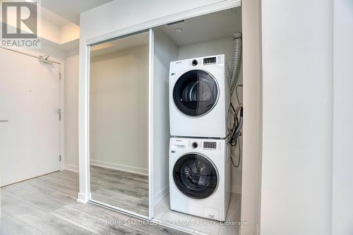 #702 -15 Ellerslie Ave, Toronto, ON - Indoor Photo Showing Laundry Room
