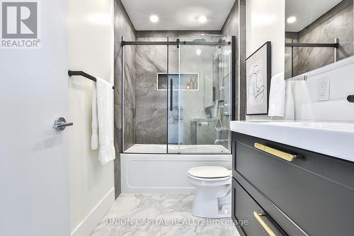 #211 -90 Trinity St, Toronto, ON - Indoor Photo Showing Bathroom