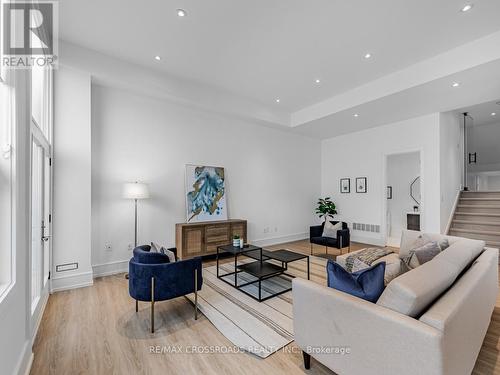 40 Pachino Blvd, Toronto, ON - Indoor Photo Showing Living Room