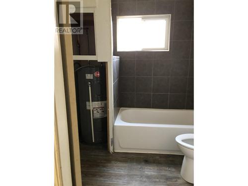 844 Abbott Drive, Quesnel, BC - Indoor Photo Showing Bathroom