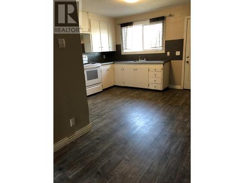 844 Abbott Drive, Quesnel, BC - Indoor Photo Showing Kitchen