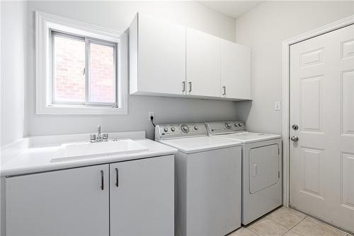 2529 Longridge Crescent, Oakville, ON - Indoor Photo Showing Laundry Room