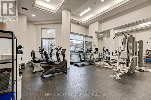 405 - 1 Balmoral Avenue, Toronto, ON - Indoor Photo Showing Gym Room