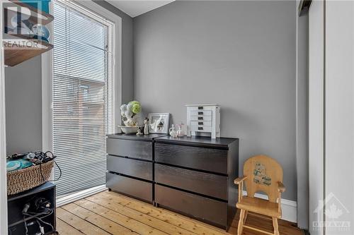 10 Monk Street, Ottawa, ON - Indoor Photo Showing Bedroom