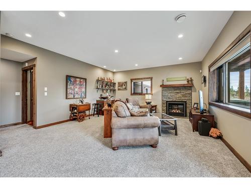 4961 Mountain Top Drive, Fairmont Hot Springs, BC - Indoor With Fireplace