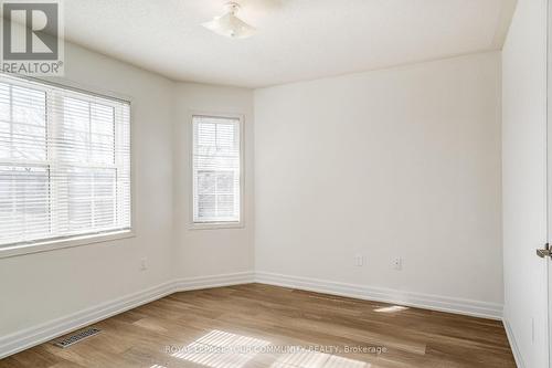 32 Carousel Cres, Richmond Hill, ON - Indoor Photo Showing Other Room