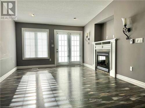 95 Redford Dr, South Huron, ON - Indoor With Fireplace