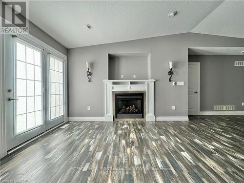 95 Redford Dr, South Huron, ON - Indoor Photo Showing Living Room With Fireplace