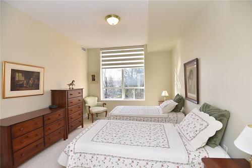 100 Burloak Drive|Unit #2508, Burlington, ON - Indoor Photo Showing Bedroom