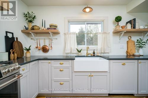 1493 Wintergreen Rd, North Frontenac, ON - Indoor Photo Showing Kitchen