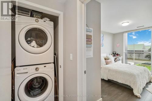 302 - 168 Sabina Drive, Oakville, ON - Indoor Photo Showing Laundry Room