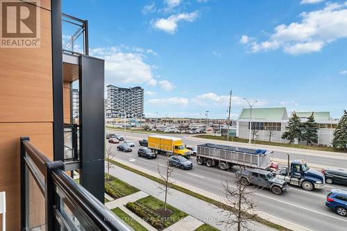 302 - 168 Sabina Drive, Oakville, ON - Outdoor With View