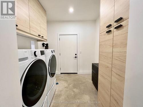 3529 Shannonville Road, Tyendinaga, ON - Indoor Photo Showing Laundry Room