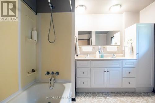 278 Whites Rd, Quinte West, ON - Indoor Photo Showing Bathroom