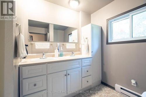 278 Whites Road, Quinte West, ON - Indoor Photo Showing Bathroom
