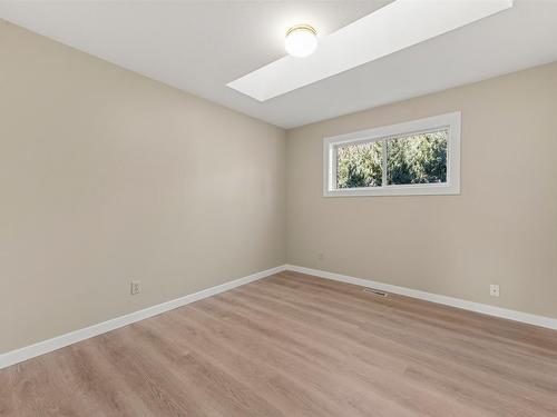 100 Devonlea Place, Okanagan Falls, BC - Indoor Photo Showing Other Room