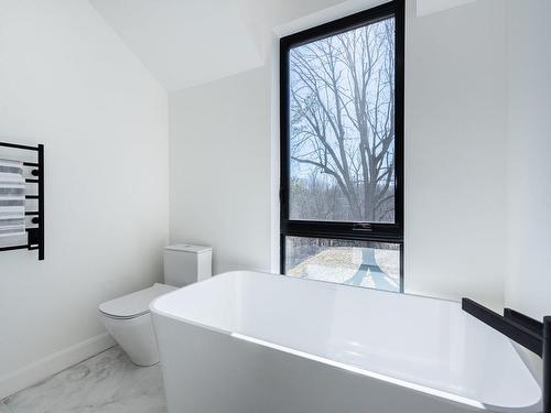 Autre - 440 Av. St-Louis, Pointe-Claire, QC - Indoor Photo Showing Bathroom